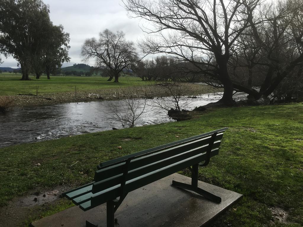 Colac Colac Caravan Park Corryong Extérieur photo