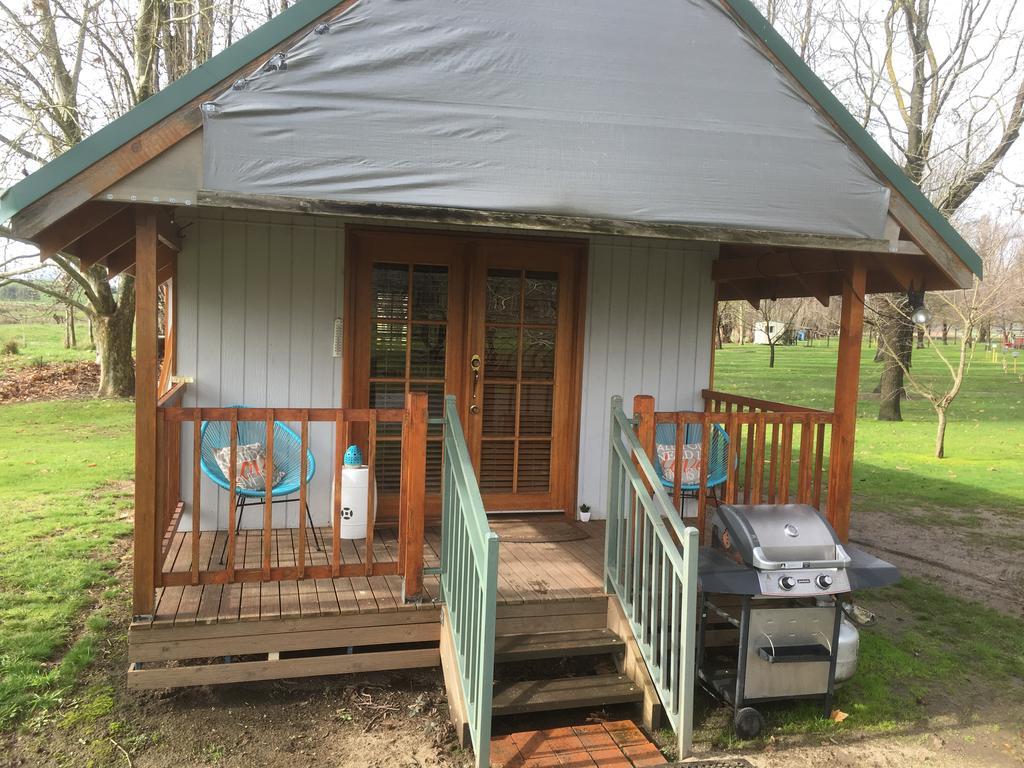 Colac Colac Caravan Park Corryong Extérieur photo